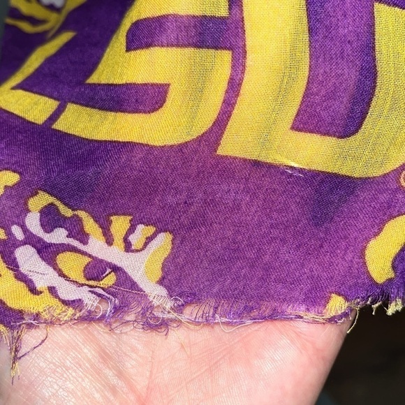 LSU Tigers Louisiana State University women’s scarf wrap - Picture 4 of 5